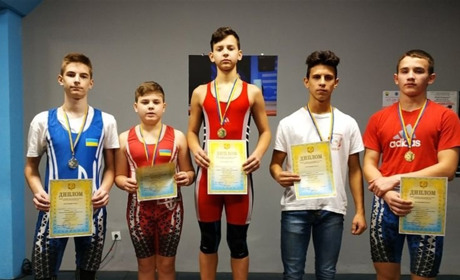 Відкрита Першість ДЮСШ з важкої атлетики пройшла у добропільському Палаці спорту