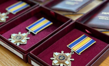 У Сарнах родини Героїв отримали посмертні ордени