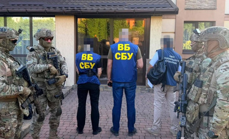 Заступник голови Хмельницької ОВА отримував «відкати» за підписання контрактів з ремонту доріг