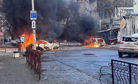 Терористи завдали удару по середмістю Херсона, є загиблі (ФОТО) ОНОВЛЮЄТЬСЯ