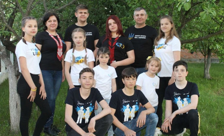 Стали батьками для 9 дітей: історія однієї родини з Новоград-Волинщини