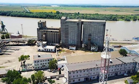 Элеватор Измаила вновь в центре скандала, он заблокирован неизвестными