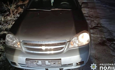 На Шепетівщині поліцейські затримали водія, який у стані сп’яніння спричинив смертельне ДТП та втік