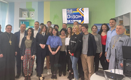 Молодь Знам’янки у просторі Meetup хаб «ДоЗом» втілює свої ідеї
