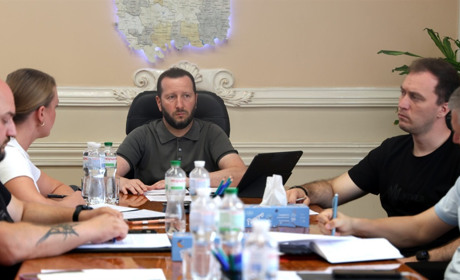 На Хмельниччині готуються до зими: громадам доручили забезпечити резервне живлення важливих об’єктів