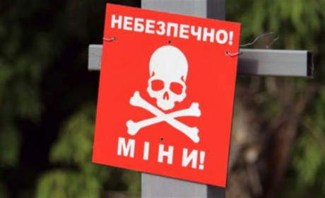 На Херсонщині троє волонтерів підірвалися на міні: що з ними