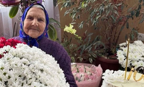 Працювала у колгоспі й ростила сина: у Сарненській громаді привітали сторічну ювілярку