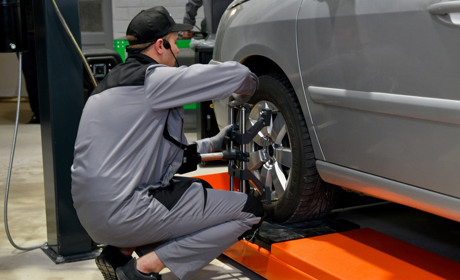 У Сарнах відкрили центр для підготовки автослюсарів