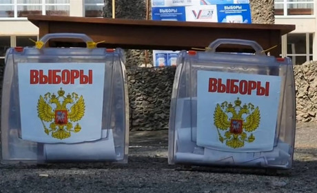 Двом жителям Херсонщини повідомили про підозру: допомагали окупантам проводити так звані «вибори»