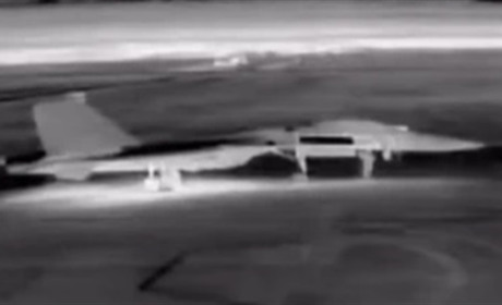 СБУ вразила два російські літаки Су-27 на аеродромі в Криму