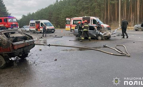 Поліція з’ясовує обставини ДТП з двома загиблими та двома травмованими