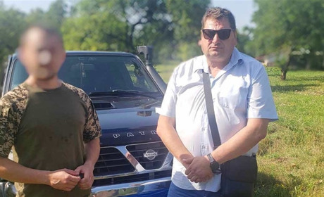 Соснівчанин Ігор Соловей віддав власний позашляховик для потреб Збройних сил України