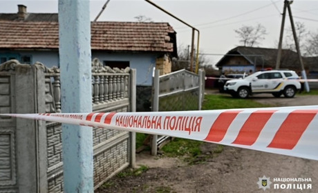 У Киселеві поліцейські затримали чоловіка за вбивство сусідки