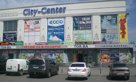 Мерседеси, БМВ, Лендровери