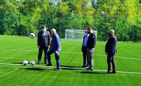 Як мер Нової Каховки грав у футбол з губернатором