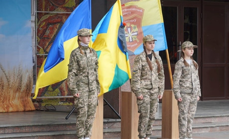 У Фастові юних патріотів приймали у кадети