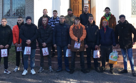 Дванадцять новобранців з Переяслава відправилися служити до армії. Триває осінній призов