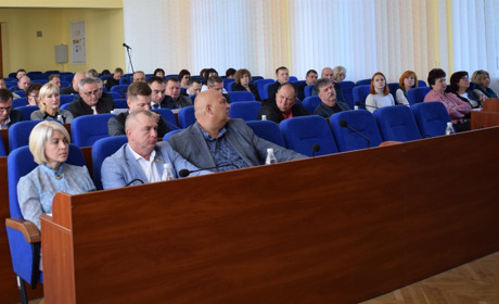 Про ринок землі, формулу Штайнмаєра, проституцію і Шляхрембуд: якою була позачергова сесія міськради
