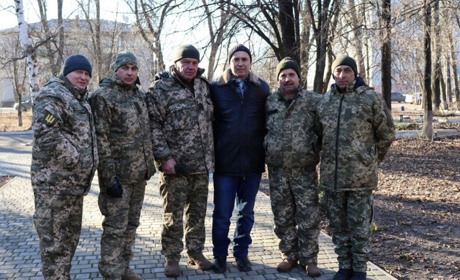Боронять державу й дивують своєю мужністю світ: Петропавлівщина вітає захисників та захисниць
