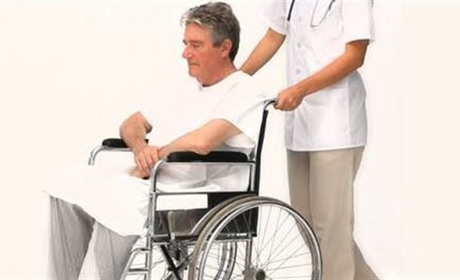 Правила вибору інвалідних візків і супроводу людей в інвалідному кріслі