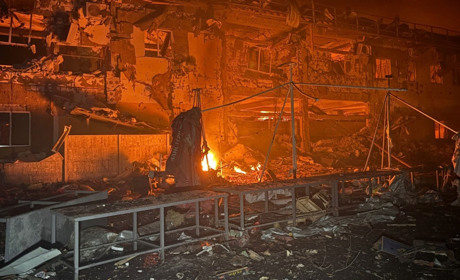 Масована атака на Одесу вночі 12 лютого: пожежі на ринку, в супермаркеті, пошкоджена підстанція