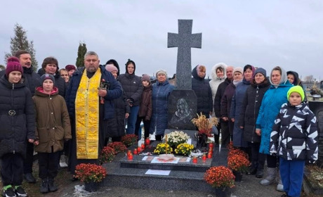 На Звягельщині відкрили пам'ятник жертвам голодоморів: 294 мешканці поховані в братській могилі