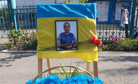 У Глухові попрощалися з Ігорем Аносовим, який загинув у страшному бою на Бахмутському напрямку