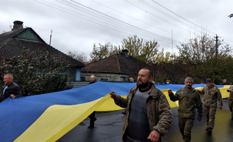 Мирна хода та феєричний концерт: у Петропавлівці відзначили День захисників і захисниць України