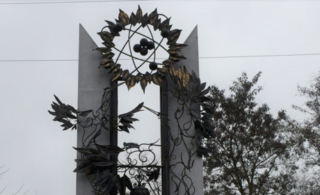 У Конотопі вшанували пам'ять ліквідаторів на ЧАЕС: як це було