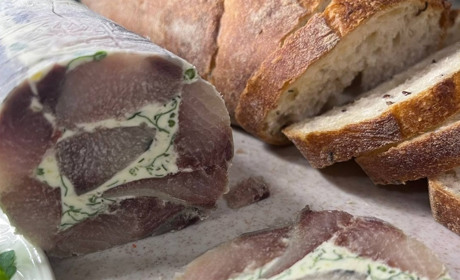 Рулет із оселедця на свята: перевірений рецепт «атлантичного сала»