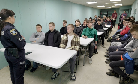 Небезпечні пропозиції: як вберегти молодь від злочинних схем, розповіли у Шосткинському коледжі