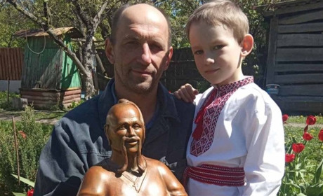 Голова коня поїхала у Францію, а козак Мамай в Одесу. Дерев' яні вироби майстра з Чернігівщини