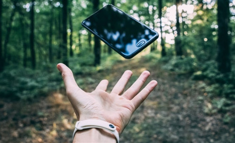 Спілкуйся, фотографуй, шукай в інтернеті цікаві відео – тепер швидше і комфортніше з новим телефоном
