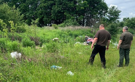 Два стихійні сміттєзвалища на Звягельщині виявили через звернення на "ЕкоЗагрозу"