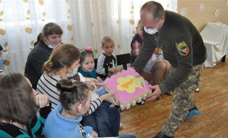 Свято дітям у подарунок