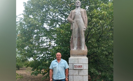 У Генічеському районі окупанти встановлюють пам’ятники Леніну. Де відновили монумент цього разу