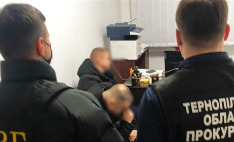 Очільник одного з відділень Чортківського відділу поліції підозрюється у вимаганні хабаря