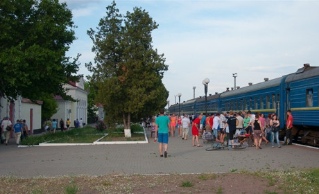 Через станцию Таврийск пустят дополнительный поезд Днепр-Геническ 