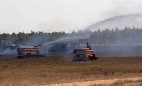 Пожежу гасили танки і літаки