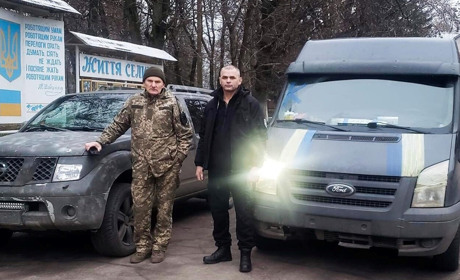 Два автомобілі від Степанської громади: на Сарненщині продовжують надсилати допомогу бійцям