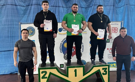 Барські спортсмени здобули призові місця на чемпіонаті з жиму лежачи