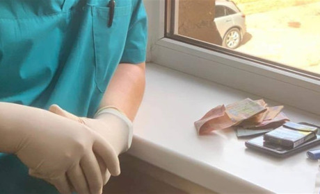 В Одесі затримали лікаря, який вимагав 15 тис грн за операцію в пораненого солдата: подробиці