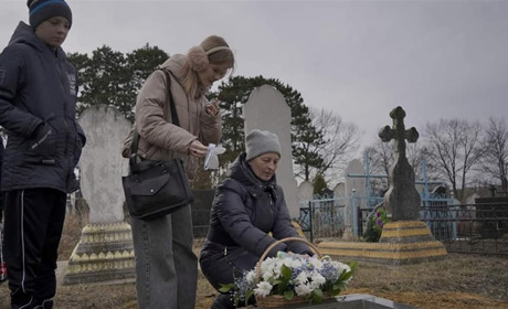 У Жмеринці вшанували пам'ять Небесної Сотні: екскурсія до міського музею та покладання квітів