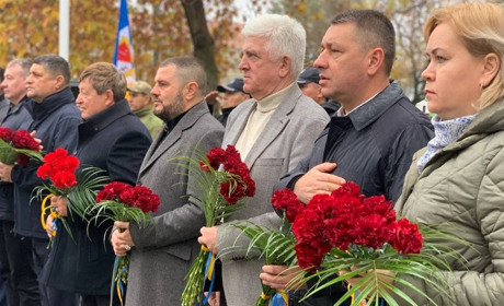 Выстояли на Майдане – победим в войне: в Измаиле отметили День достоинства и свободы (видео)
