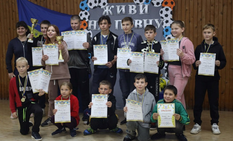 У волонтерському центрі «Дозвілля» провели спортивне свято для дітей та молоді Сміли. Відео
