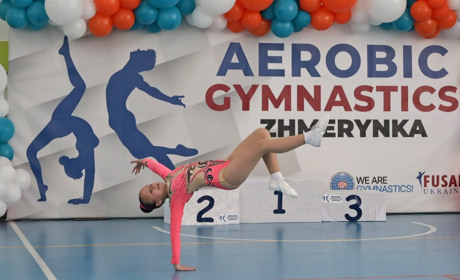 У Жмеринці відбувся Відкритий чемпіонат з аеробної гімнастики: кращі моменти у фото