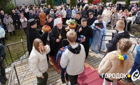 Подвійне свято. У день Благовіщення у Сатанові відзначили 20-ту річницю парафії УГКЦ