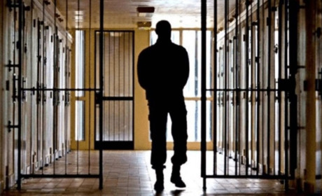 На Звягельщині поліцейські затримали харків’янина, який переховувався від в’язниці у родички