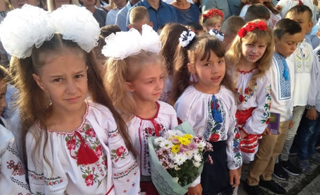 Документи на прийом дітей до першого класу батьки можуть цього року подавати до 14 серпня включно