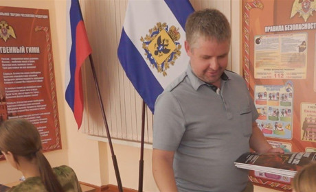 На окупованій Херсонщині школярів змушують читати пропагандистські книжки, авторства колаборантів